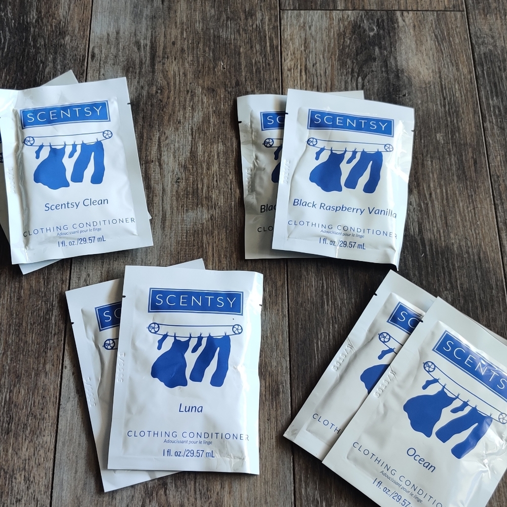 Lot of 8 Scentsy Clothing Conditioner sample packs